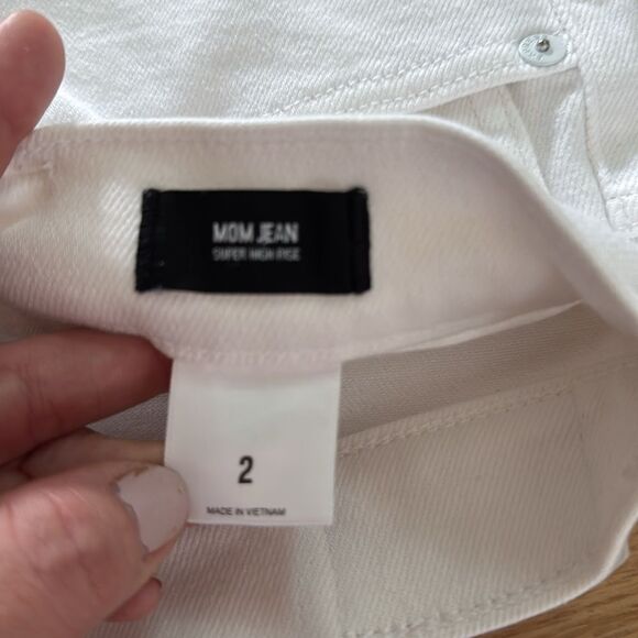 Express Womens High Rise Mom Jeans 2 White Cropped Straight Leg Button Fly - Picture 5 of 8